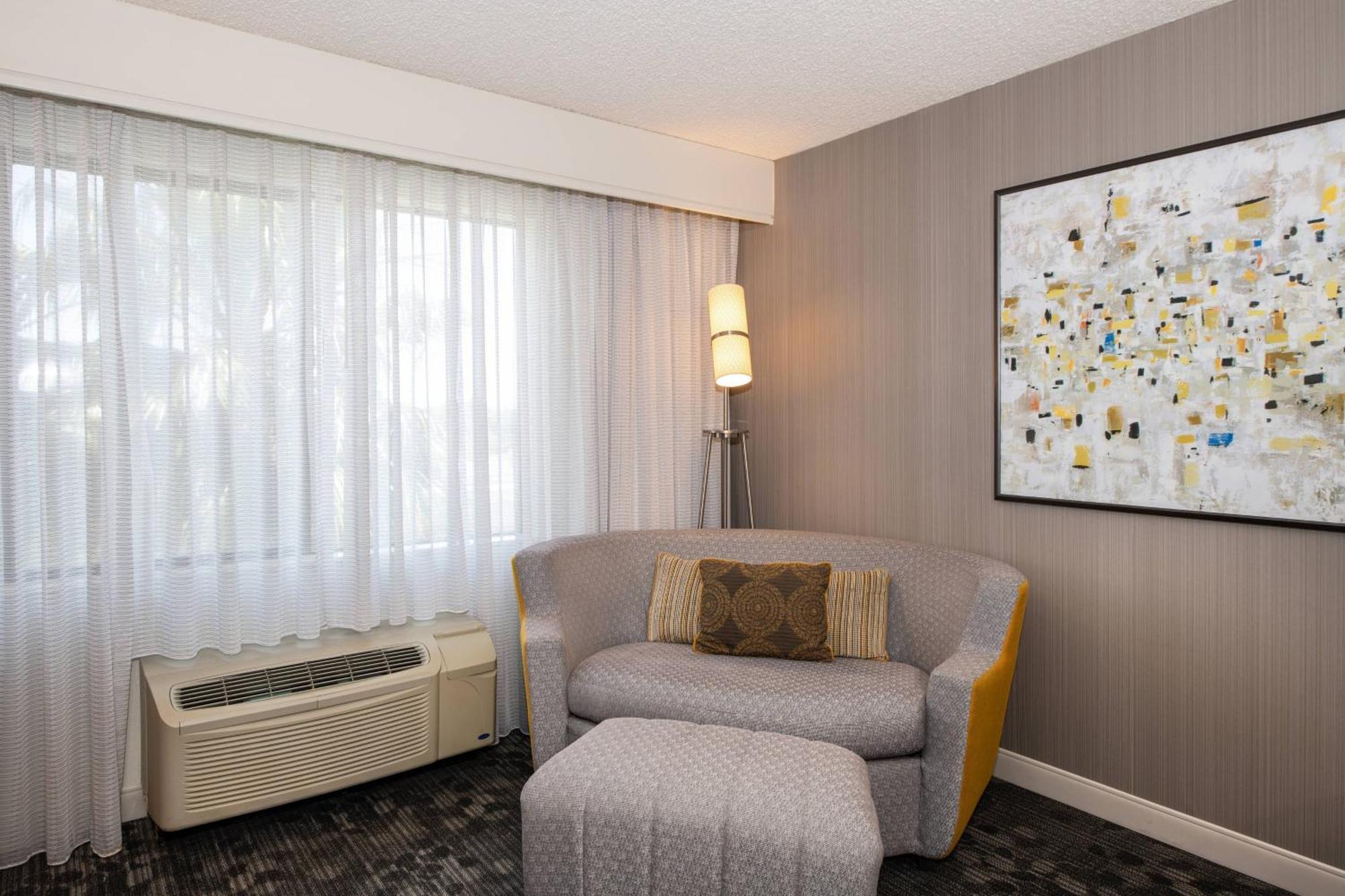 Courtyard By Marriott Newark Silicon Valley Extérieur photo