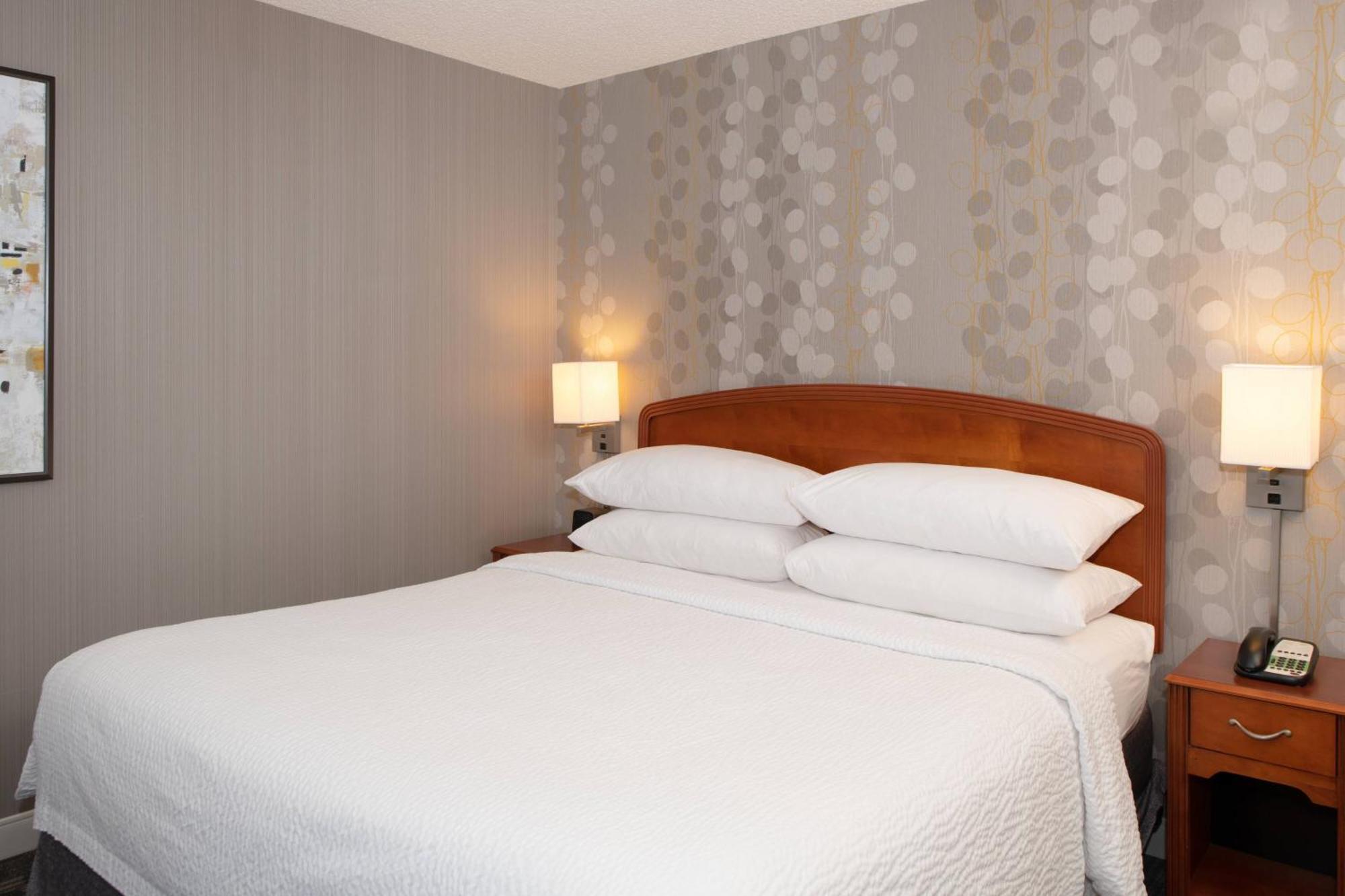 Courtyard By Marriott Newark Silicon Valley Extérieur photo