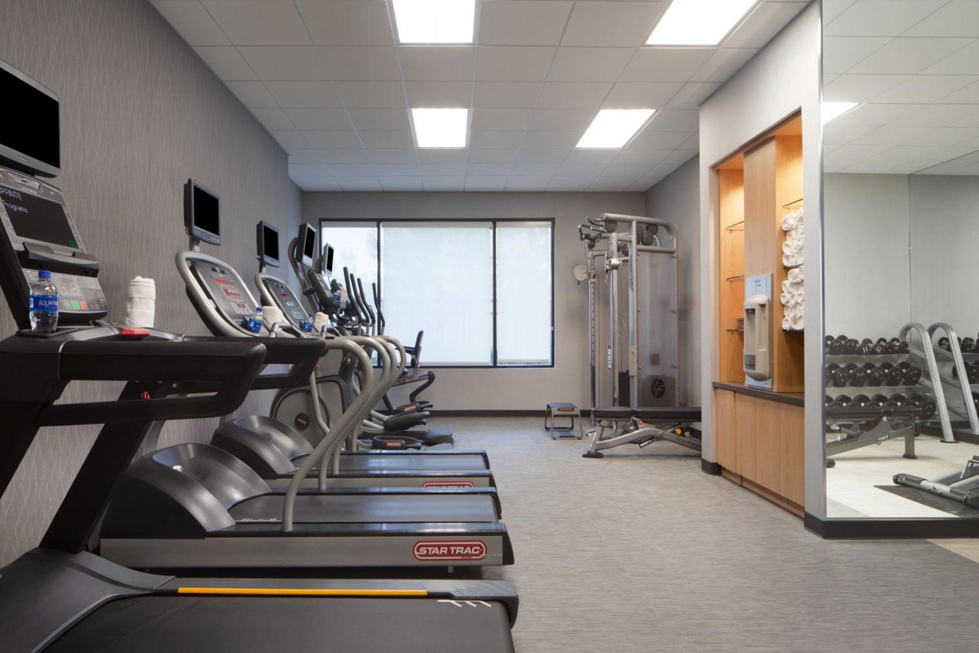 Courtyard By Marriott Newark Silicon Valley Extérieur photo