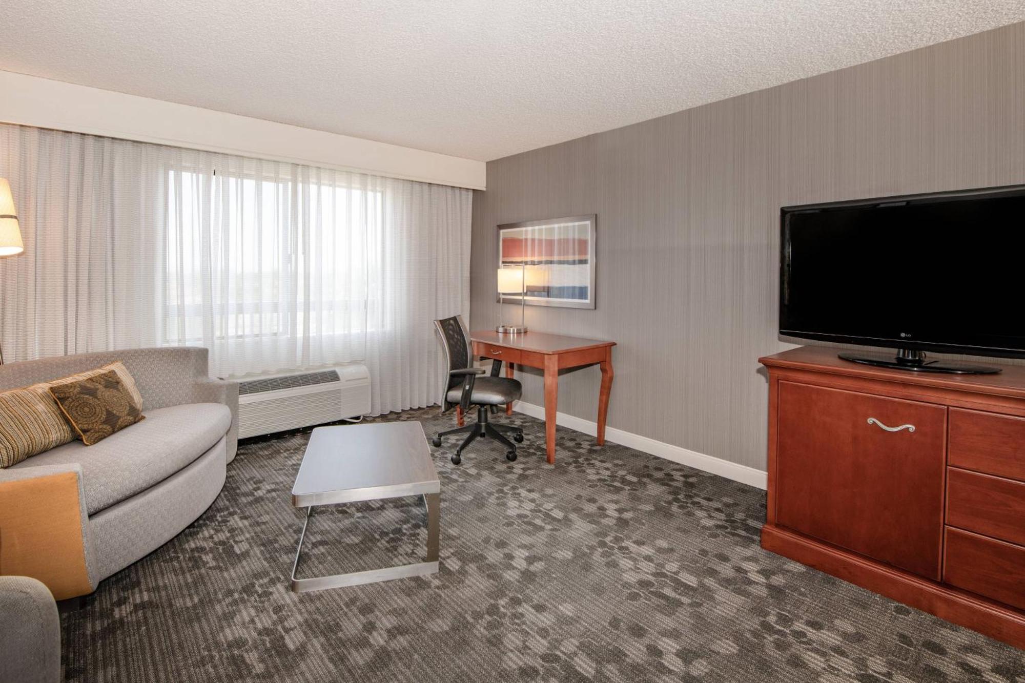 Courtyard By Marriott Newark Silicon Valley Extérieur photo